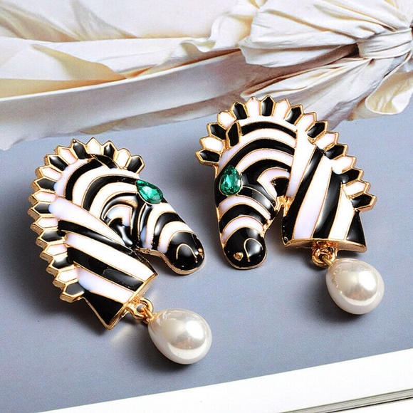 ZEBRA Earrings with pearls - Picture 3 of 5